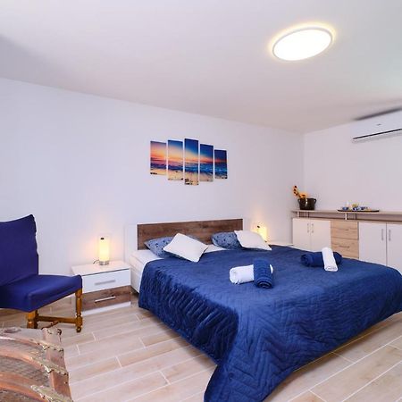 Apartman Kaleta Sveti Jakov Bagian luar foto