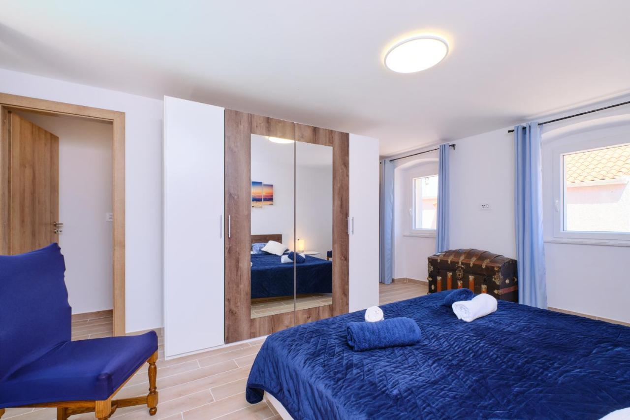Apartman Kaleta Sveti Jakov Bagian luar foto